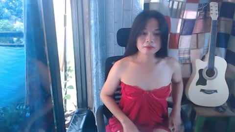 Snapshot of i_am_asian90 chatting on December 10, 1:43 am Kim online show from December 10, 1:43 am