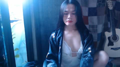 Snapshot of i_am_asian90 chatting on December 12, 9:48 pm Kim online show from December 12, 9:48 pm