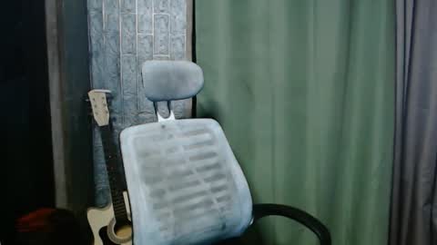 Snapshot of i_am_asian90 chatting on January 25, 6:35 pm Kim online show from January 25, 6:35 pm