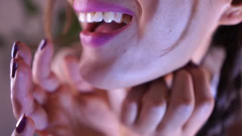 Lucy online show from January 7, 4:18 am