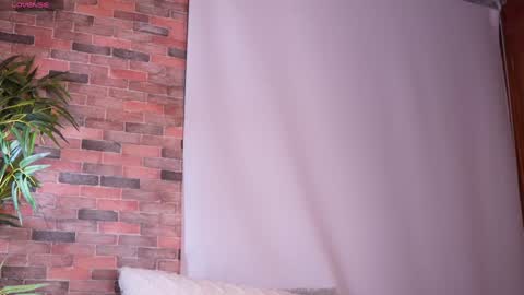 Lucy online show from February 8, 9:03 am