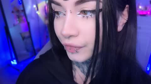 Snapshot of i_died_again chatting on November 30, 10:30 am Asya online show from November 30, 10:30 am