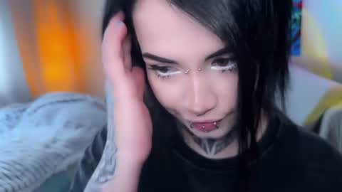 Snapshot of i_died_again chatting on June 19, 11:03 am Asya online show from June 19, 11:03 am