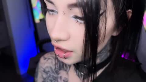 Snapshot of i_died_again chatting on June 27, 12:22 pm Asya online show from June 27, 12:22 pm