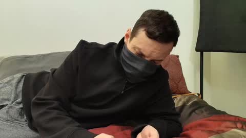 i o ro online show from February 24, 4:10 am