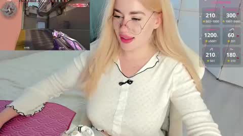 HiI am  EvaPVT is open  online show from November 16, 10:21 am