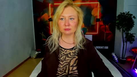 Samanta online show from May 2, 2:27 am
