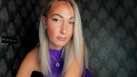 Snapshot of iam_blake chatting on November 29, 6:44 pm Blake online show from November 29, 6:44 pm