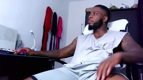 Mr H Independent model online show from November 26, 4:46 am