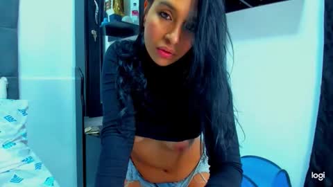 Snapshot of iam_your_fantasy chatting on October 4, 12:30 am iam_your_fantasy online show from October 4, 12:30 am