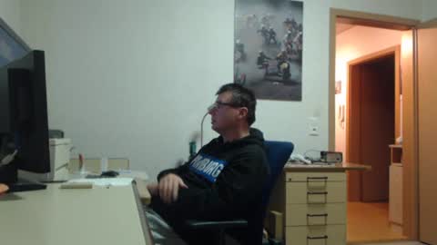 iamachim online show from November 18, 6:34 pm