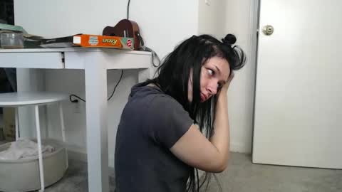 Snapshot of iamalexialove chatting on December 17, 4:24 pm Lexi Love online show from December 17, 4:24 pm