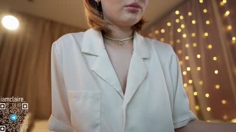 Snapshot of iamclaire_ chatting on February 2, 4:43 pm Claire online show from February 2, 4:43 pm