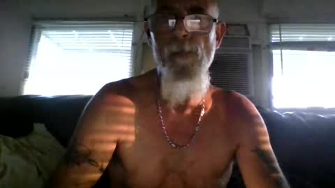 Snapshot of iamgoat_69 chatting on June 24, 10:47 am Goat Lulu Elektra online show from June 24, 10:47 am