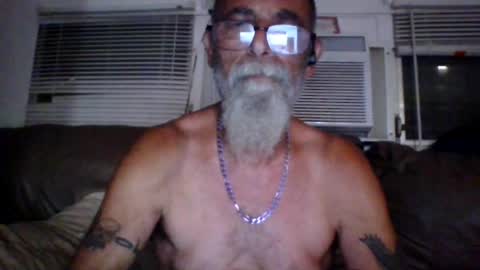 Snapshot of iamgoat_69 chatting on July 10, 7:34 am Goat Lulu Elektra online show from July 10, 7:34 am
