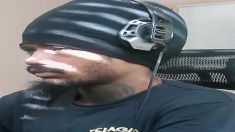 iamjohnny4u online show from December 17, 2:34 pm