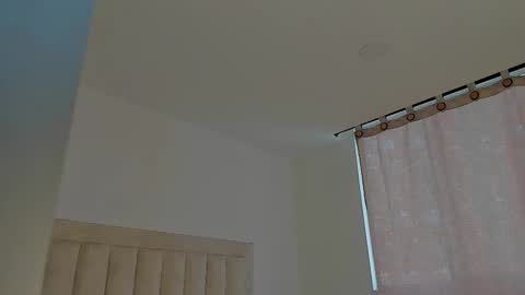 Juliiiiian online show from March 8, 2:54 pm