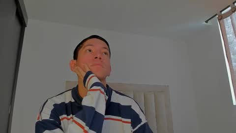 Juliiiiian online show from March 17, 12:19 pm