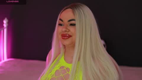 Lila online show from December 17, 6:42 pm