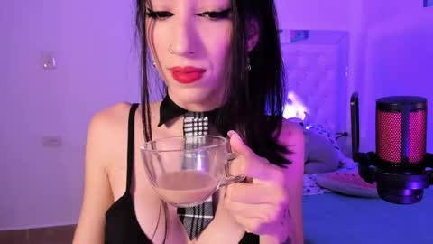 Mel  online show from April 22, 3:02 pm