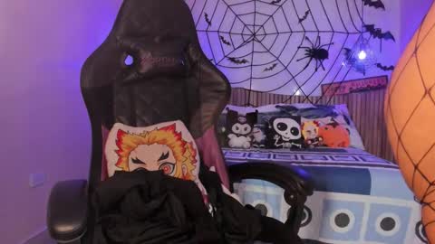 Nayuta online show from October 28, 7:49 pm