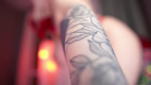 Snapshot of iamninamint chatting on December 23, 4:50 pm Nina  online show from December 23, 4:50 pm