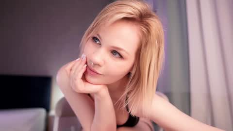 Snapshot of iamninamint chatting on January 18, 5:59 pm Nina  online show from January 18, 5:59 pm