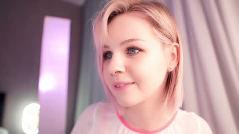 Snapshot of iamninamint chatting on February 2, 8:51 pm Nina  online show from February 2, 8:51 pm