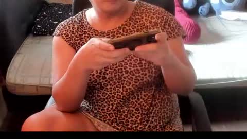 Snapshot of iamsuprememistress chatting on June 30, 5:52 am MADAM MISTRESS ASIANA online show from June 30, 5:52 am