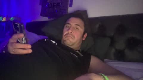 Snapshot of iamtheparty200 chatting on December 17, 8:20 am iamtheparty200 online show from December 17, 8:20 am