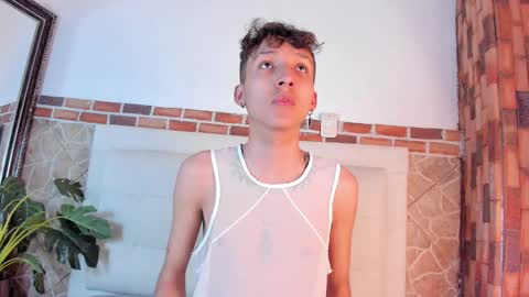 Snapshot of iamthiagox chatting on January 20, 3:26 am Thiago online show from January 20, 3:26 am