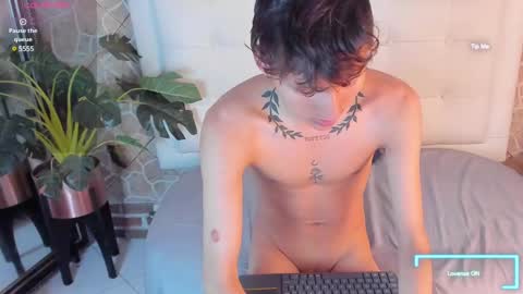 Snapshot of iamthiagox chatting on January 20, 6:31 am Thiago online show from January 20, 6:31 am