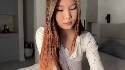 iamyuki_ online show from June 15, 12:57 am