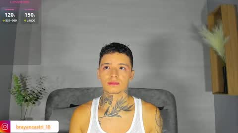 Snapshot of ian_castillo_ chatting on May 28, 11:07 am IAN CASTILLO online show from May 28, 11:07 am