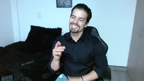 Ian Davis online show from November 15, 4:32 am