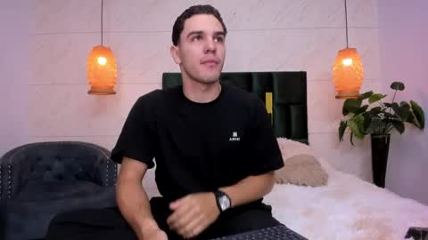 Snapshot of ian_jhonson_ chatting on January 15, 10:27 am Ian online show from January 15, 10:27 am