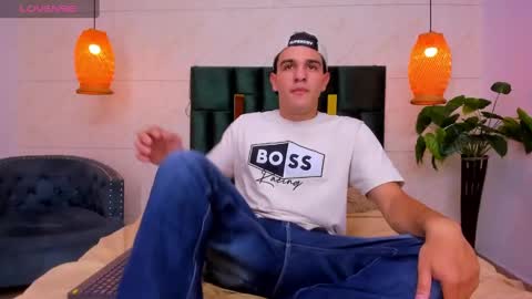 Snapshot of ian_jhonson_ chatting on January 23, 3:05 am Ian online show from January 23, 3:05 am