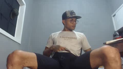 ian_tuner online show from December 23, 5:28 am