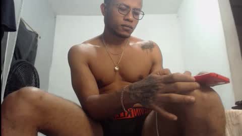 ian_tuner online show from October 5, 11:13 pm