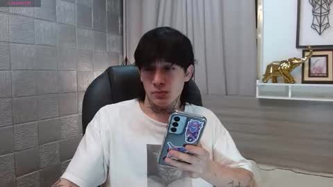 ian online show from December 15, 3:33 am