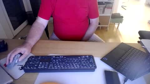 Snapshot of iandy12 chatting on October 15, 10:21 pm iandy12 online show from October 15, 10:21 pm