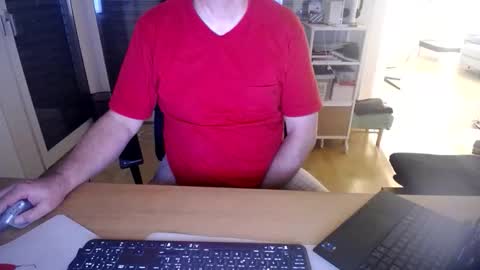 Snapshot of iandy12 chatting on October 16, 9:49 pm iandy12 online show from October 16, 9:49 pm