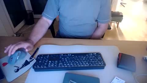 Snapshot of iandy12 chatting on October 19, 9:37 pm iandy12 online show from October 19, 9:37 pm