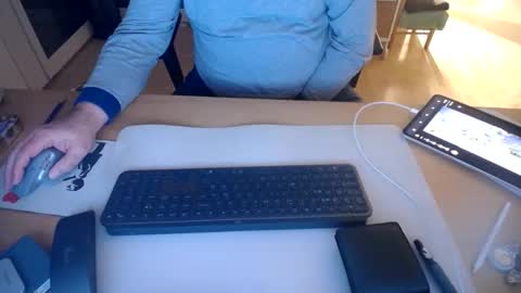 Snapshot of iandy12 chatting on November 16, 10:26 pm iandy12 online show from November 16, 10:26 pm