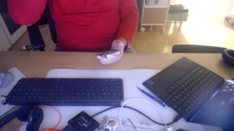 Snapshot of iandy12 chatting on November 27, 10:23 pm iandy12 online show from November 27, 10:23 pm