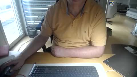 Snapshot of iandy12 chatting on February 2, 8:35 am iandy12 online show from February 2, 8:35 am