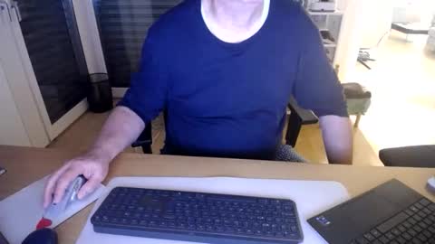 Snapshot of iandy12 chatting on March 2, 11:00 pm iandy12 online show from March 2, 11:00 pm