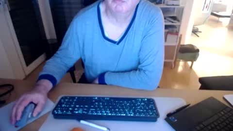 Snapshot of iandy12 chatting on March 3, 10:59 pm iandy12 online show from March 3, 10:59 pm