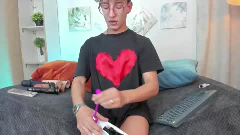 ian  online show from November 2, 2:47 am