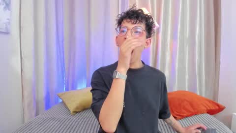 ian  online show from February 28, 3:51 am